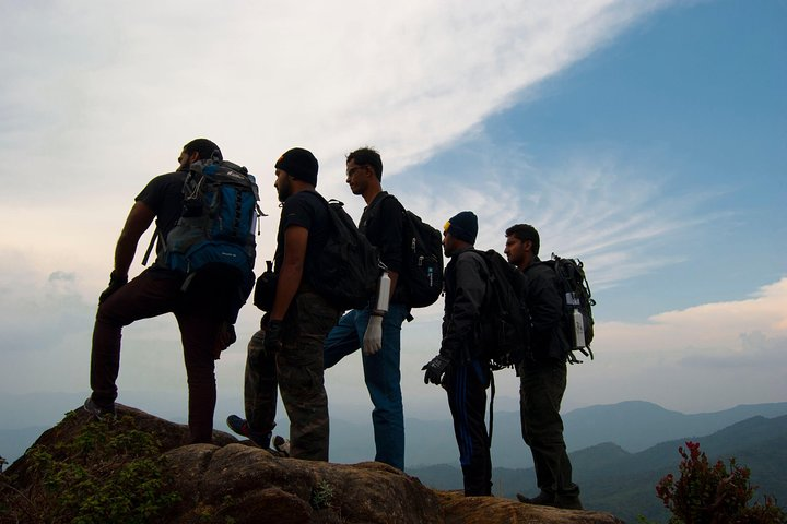 Hiking to Kirigalpotta Mountain